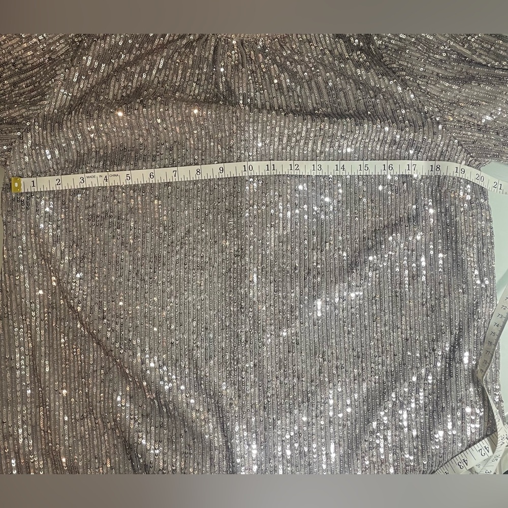 NWT Soft Surroundings Long Sleeve Silver Sequin Top Size Medium - Picture 7 of 8